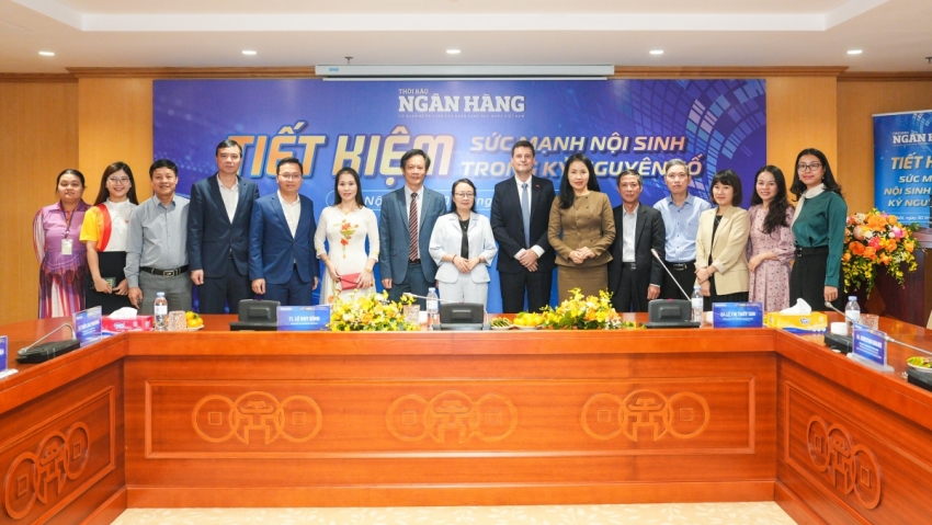 Các vị đại biểu chụp ảnh lưu niệm tại Tọa đàm Các vị đại biểu chụp ảnh lưu niệm tại Tọa đàm